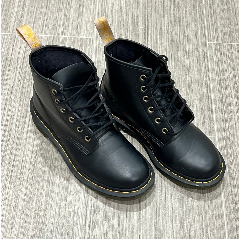 Dr Martens 101 Boots Black Smooth‎ Ankle Combat Boots Unisex Sz 6